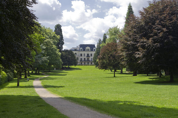 Die Villa Drachenstein im gleichnamigen Park in Mehlem