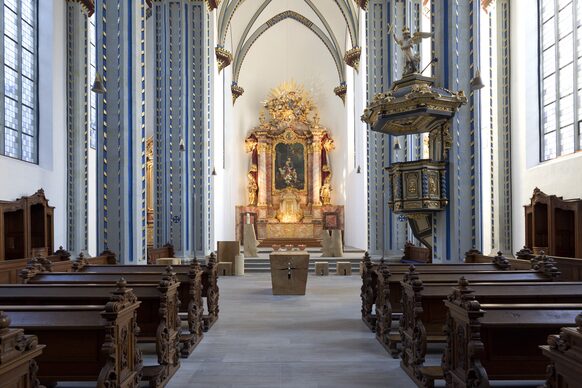 Barocker Altar in der Namen-Jesu-Kirche