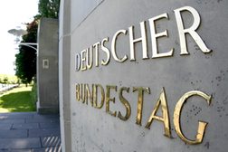 Schriftzug Deutscher Bundestag am Eingang zum Alten Wasserwerk
