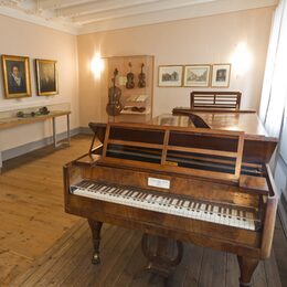 Historische Flügel im Museum des Beethoven-Hauses