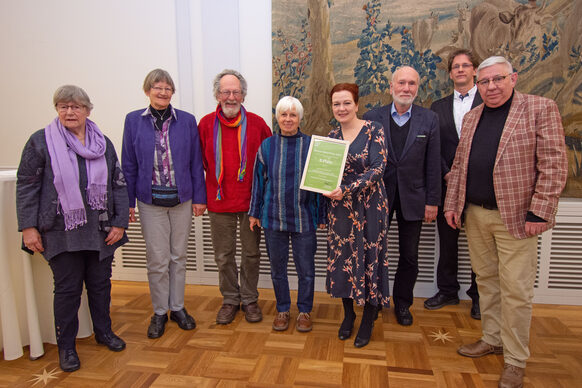 Mitgliederinnen und Mitglieder der Evangelischen Johanniskirchengemeinde Bonn-Duisdorf gemeinsam mit Oberbürgermeisterin Katja Dörner.