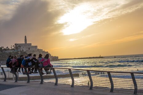 Sonnenuntergang am Meer in Tel Aviv
