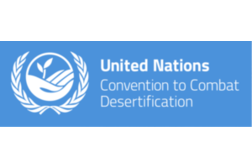 Das Bild zeigt das Logo von UNCCD, der Konvention der Vereinten Nationen zur Bekämpfung der Wüstenbildung.