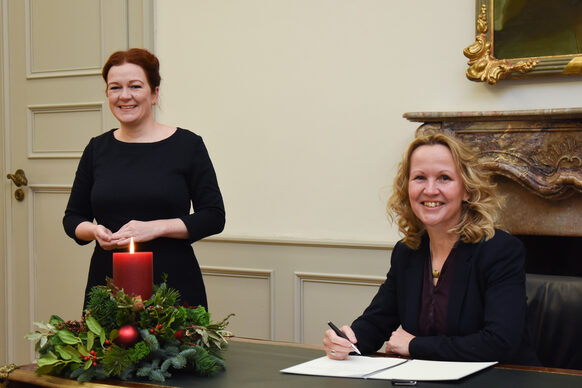 Oberbürgermeisterin Katja Dörner begrüßte Bundesumwelt- und Verbraucherschutzministerin Steffi Lemke im Alten Rathaus.