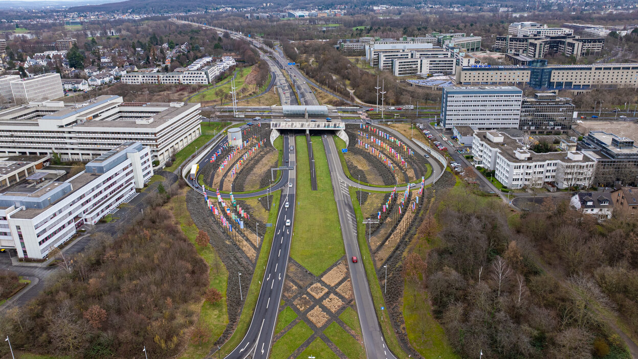 Luftbild von der Anschlussstelle Bonn-Bad Godesberg der Autobahn 562.