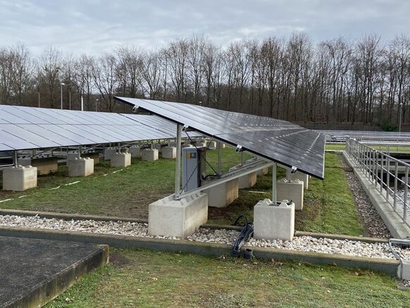 Das Bild zeigt die Photovoltaikanlage in der Kläranlage Bad Godesberg.