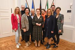 Gruppenbild vom Empfang mit Oberbürgermeisterin Katja Dörner