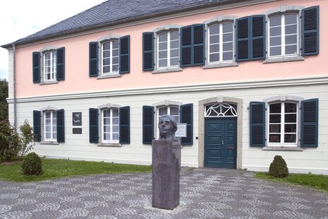 Außenaufnahme des Schumannhauses in Bonn