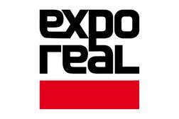 Das Bild zeigt das Logo der Immobilienmesse Expo Real in schwarzer Schrift mit rotem Balken.