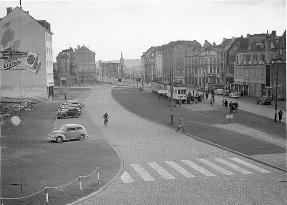 Bertha-von-Suttner-Platz im Jahr 1951