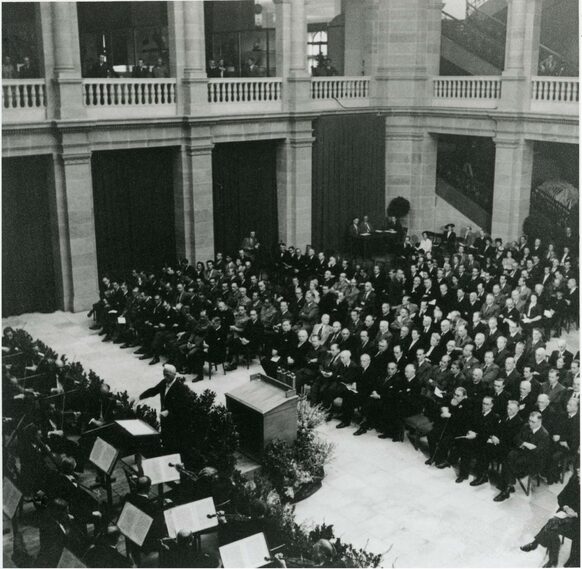 Festakt des Parlamentarischen Rates im Museum Koenig