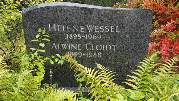 Grab auf dem Südfriedhof von Helene Wessel und Alwine Cloidt
