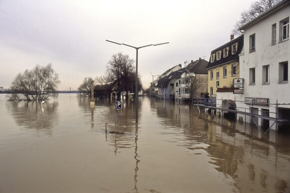 Rhein-Hochwasser in Beuel