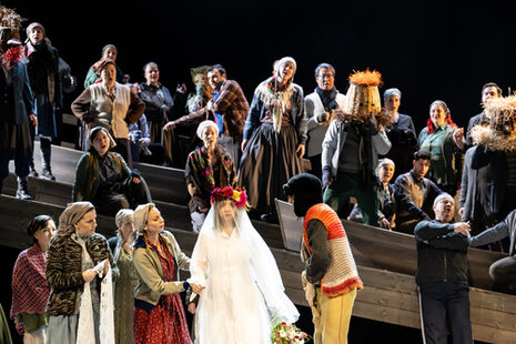 Szene aus der Opernproduktion Eugen Onegin am Theater Bonn