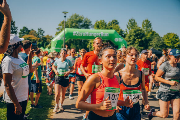 Läuferinnen beim #ZeroHungerRun in Bonn 2022